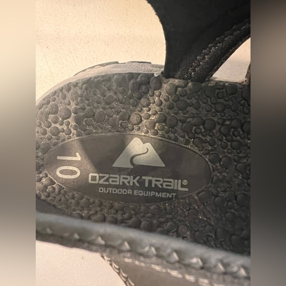 Ozark Trail Men’s Closed Toe Outdoor Sandals Size 10 - Picture 4 of 5